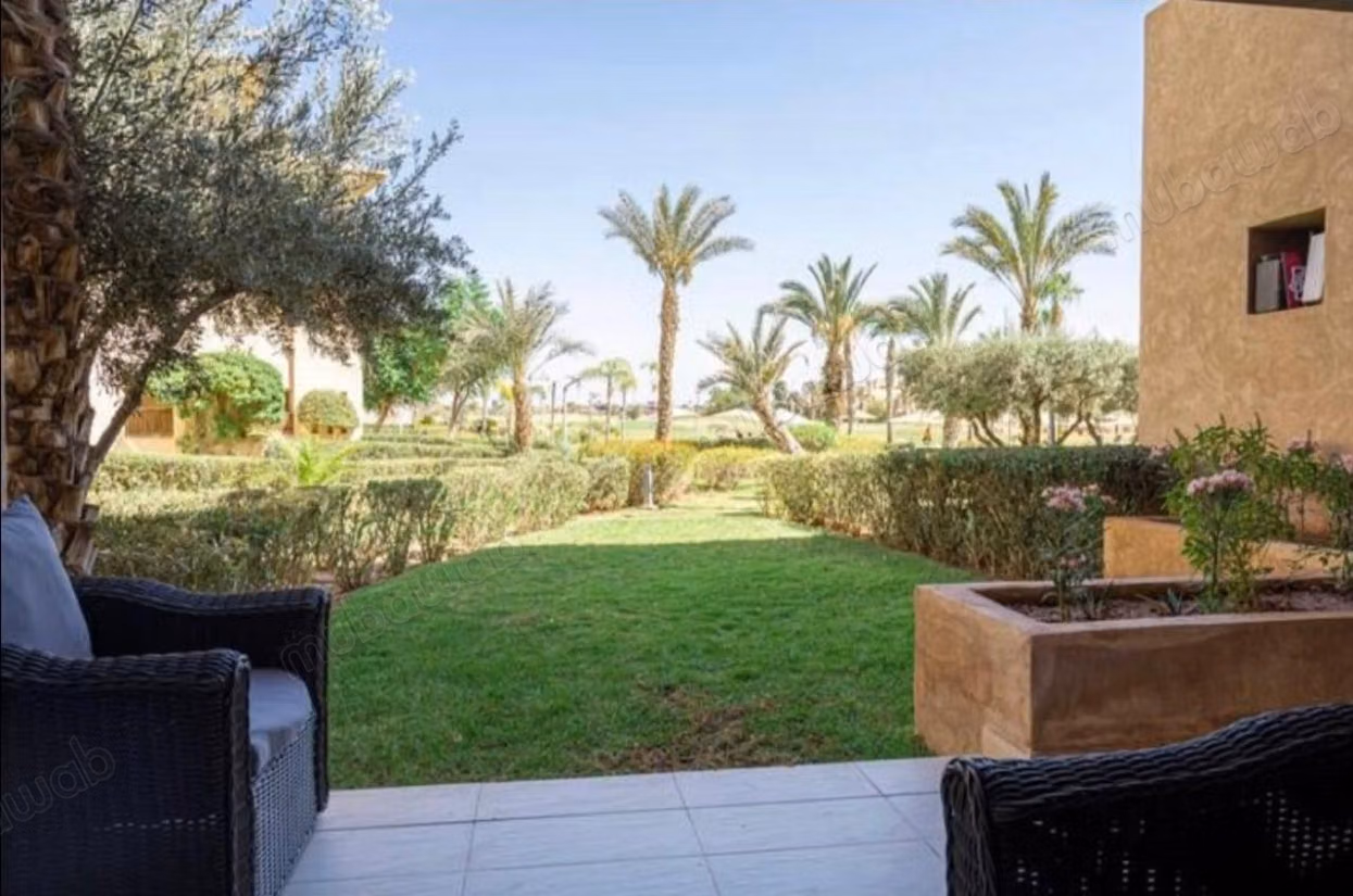 شقة للإيجار في الطابق الأرضي بريستيجيا كورال LOM26130