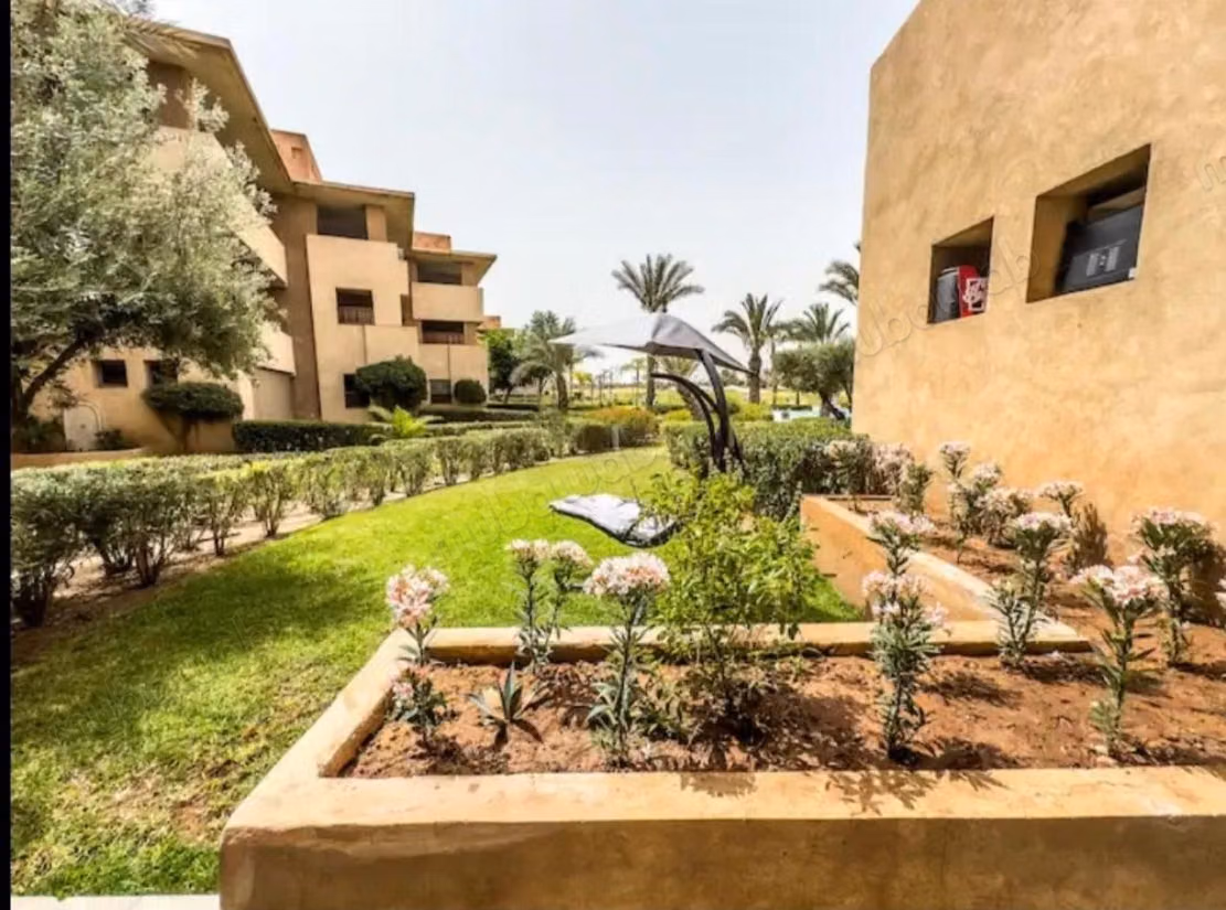 شقة للإيجار في الطابق الأرضي بريستيجيا كورال LOM26130