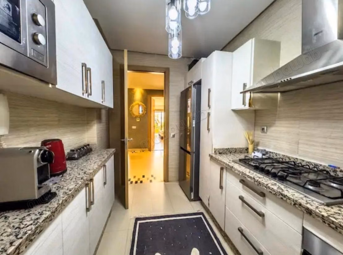 شقة للإيجار في الطابق الأرضي بريستيجيا كورال LOM26130