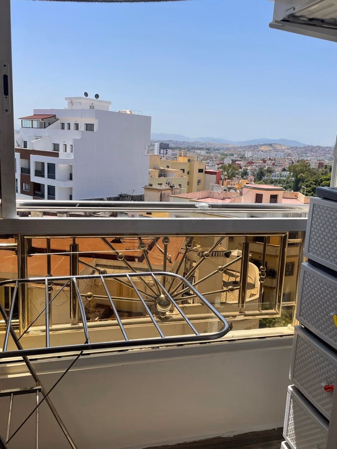Très bel appartement à louer a aine ketiwet 
Tanger
