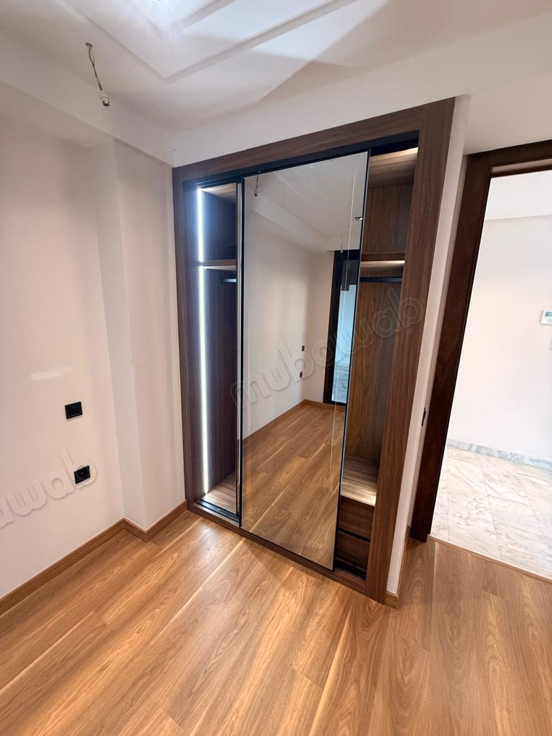 Superbe appartement à louer à Racine Extension. 
2 pièces. 
Conciergerie à disposition, système de climatisation