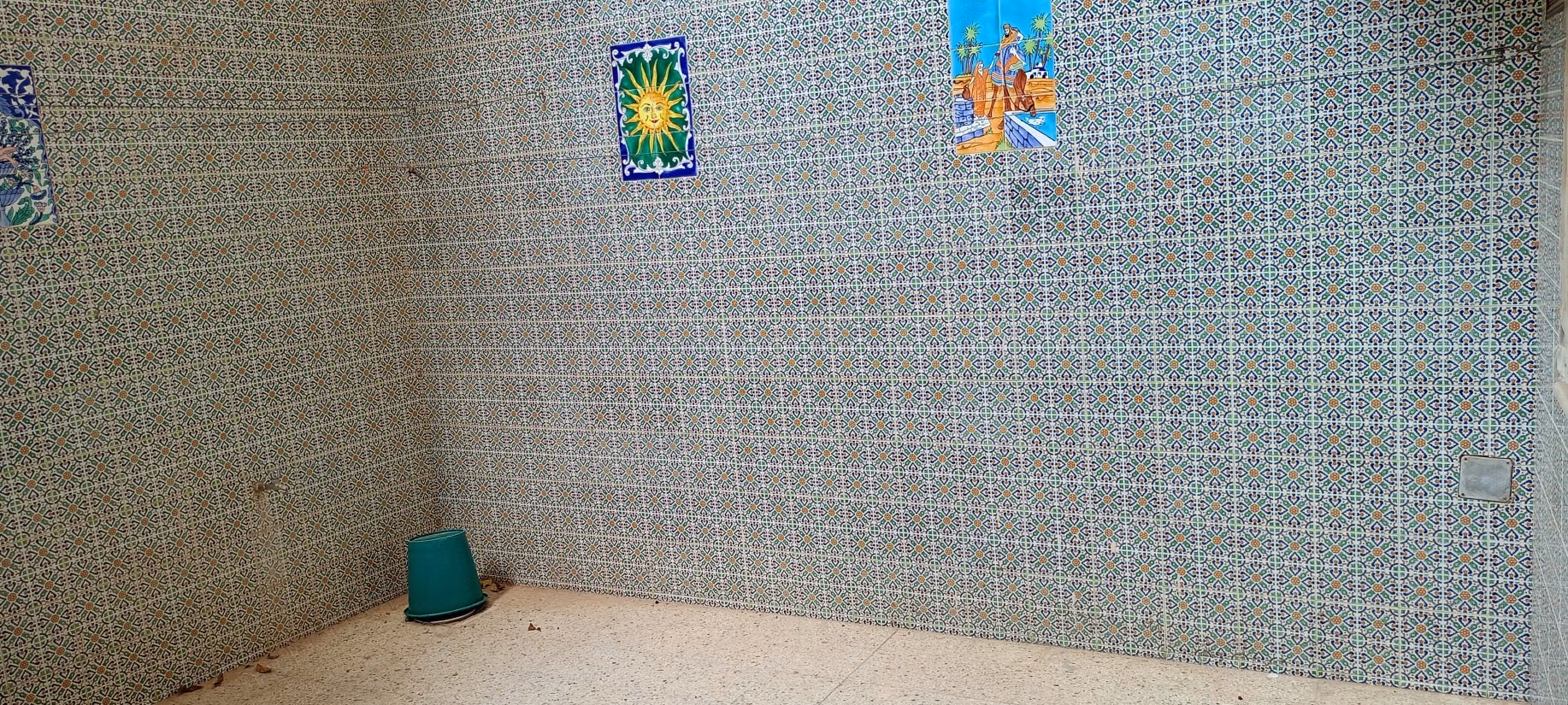 Bel appartement en location. 2 chambres agréables. Système de parabole