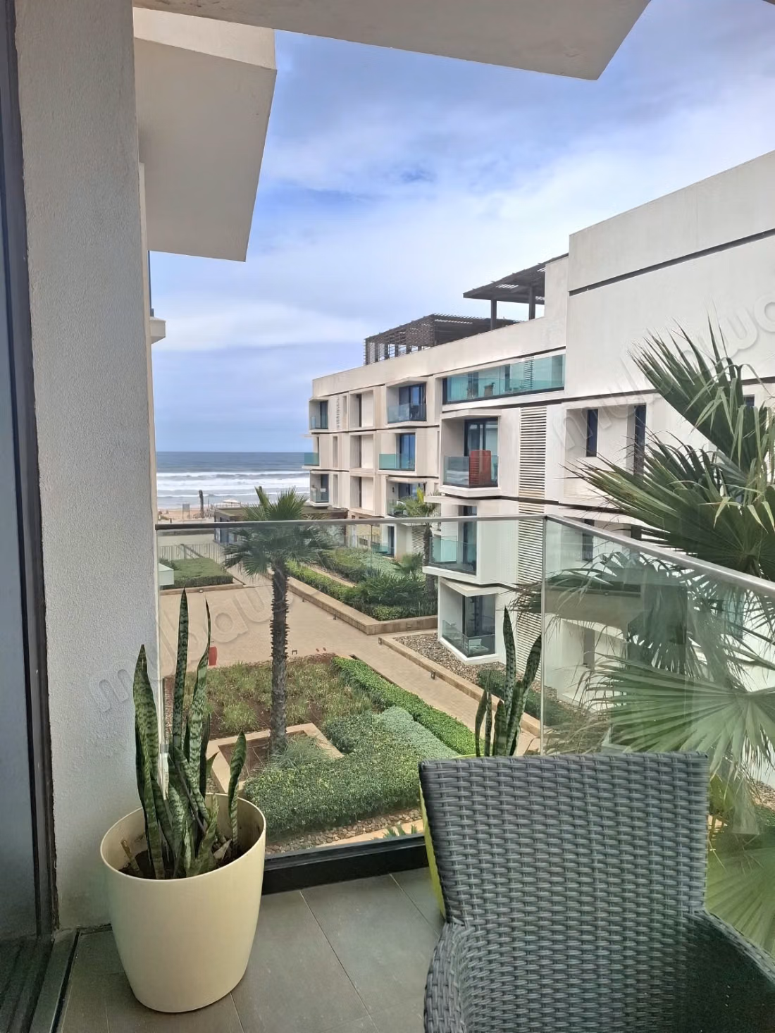 À LOUER – Apprt avec vue sur mer à anfa place