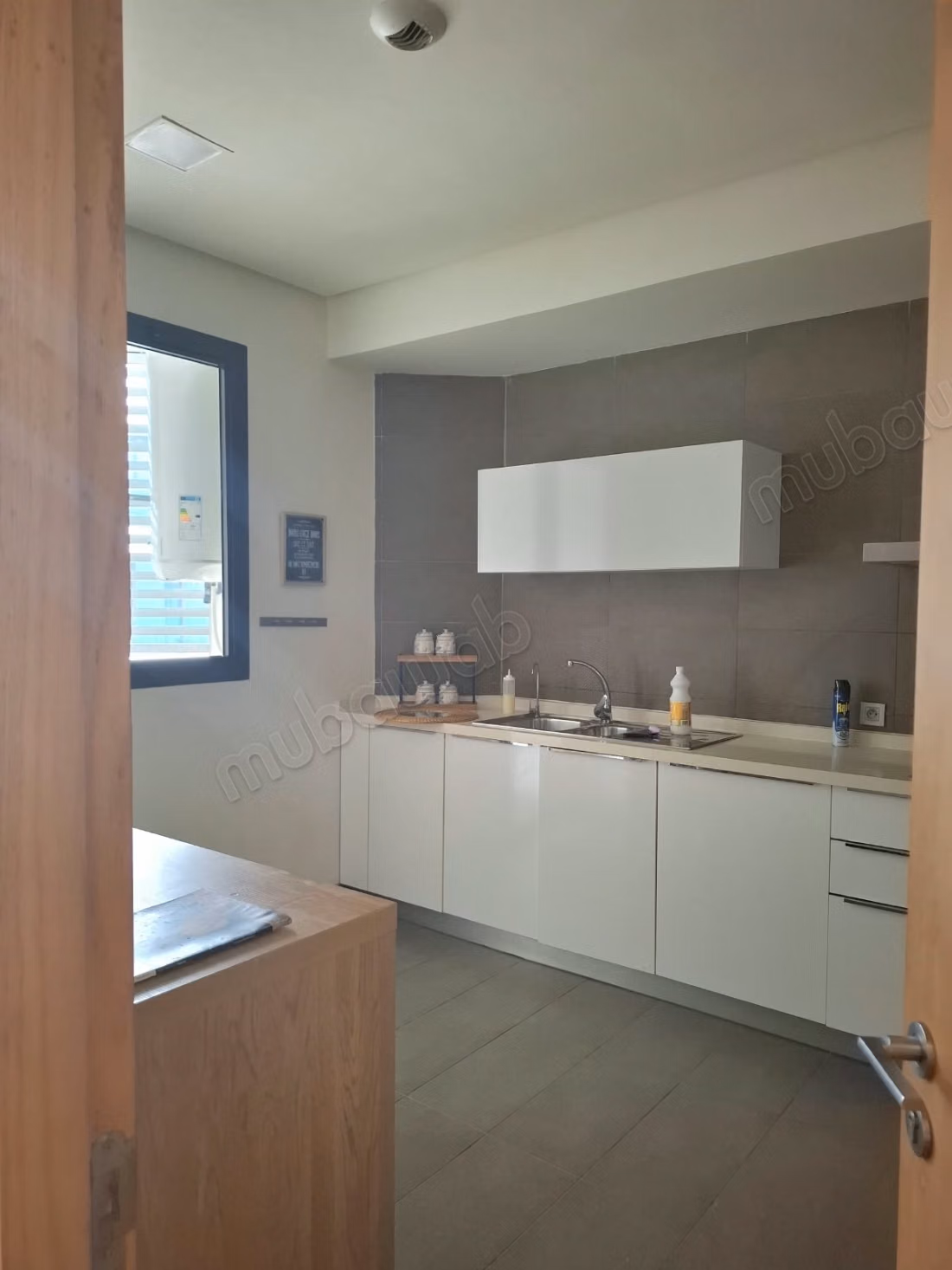 À LOUER – Apprt avec vue sur mer à anfa place