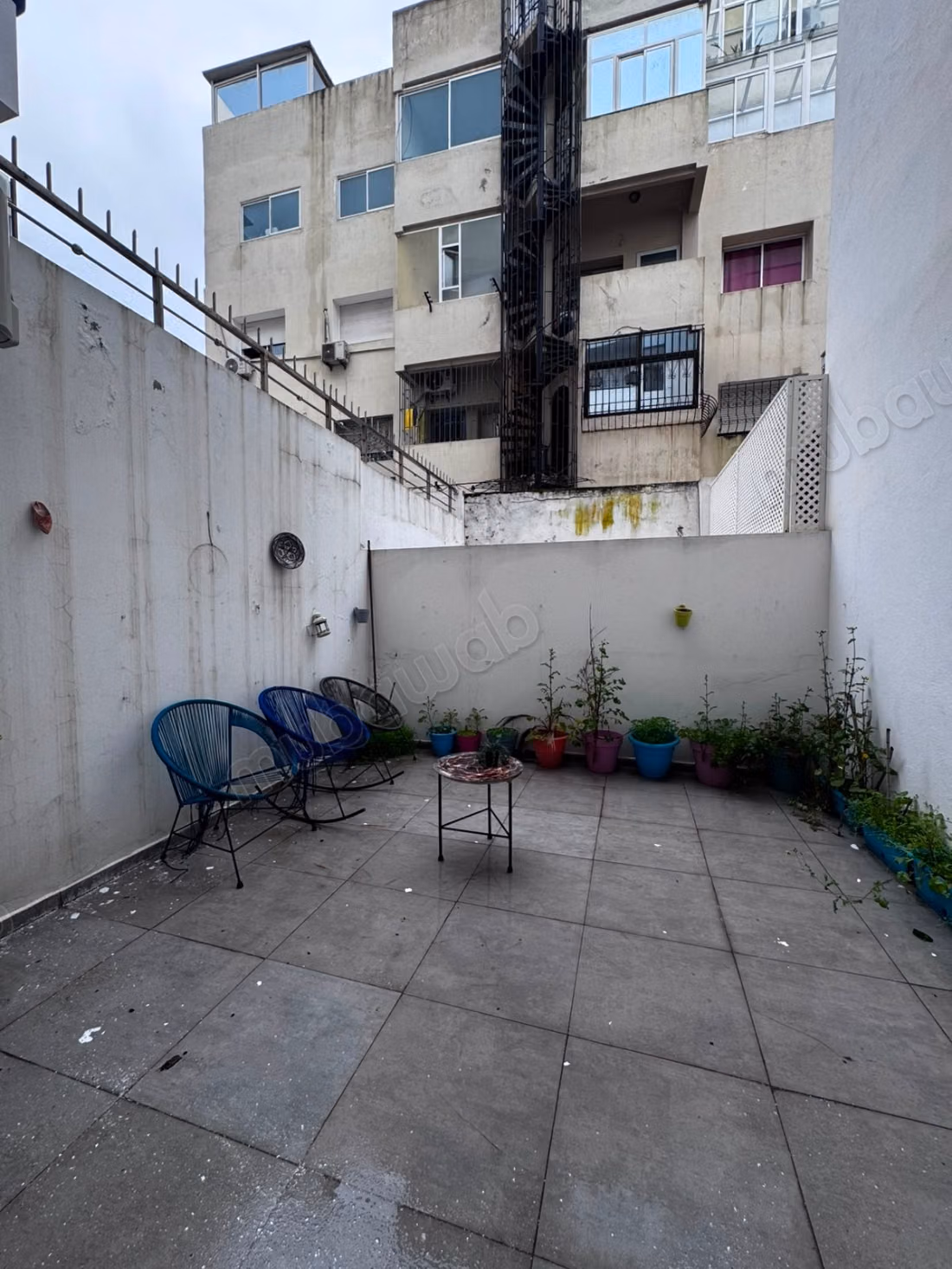 Studio meublé avec terrasse — triangle d’or