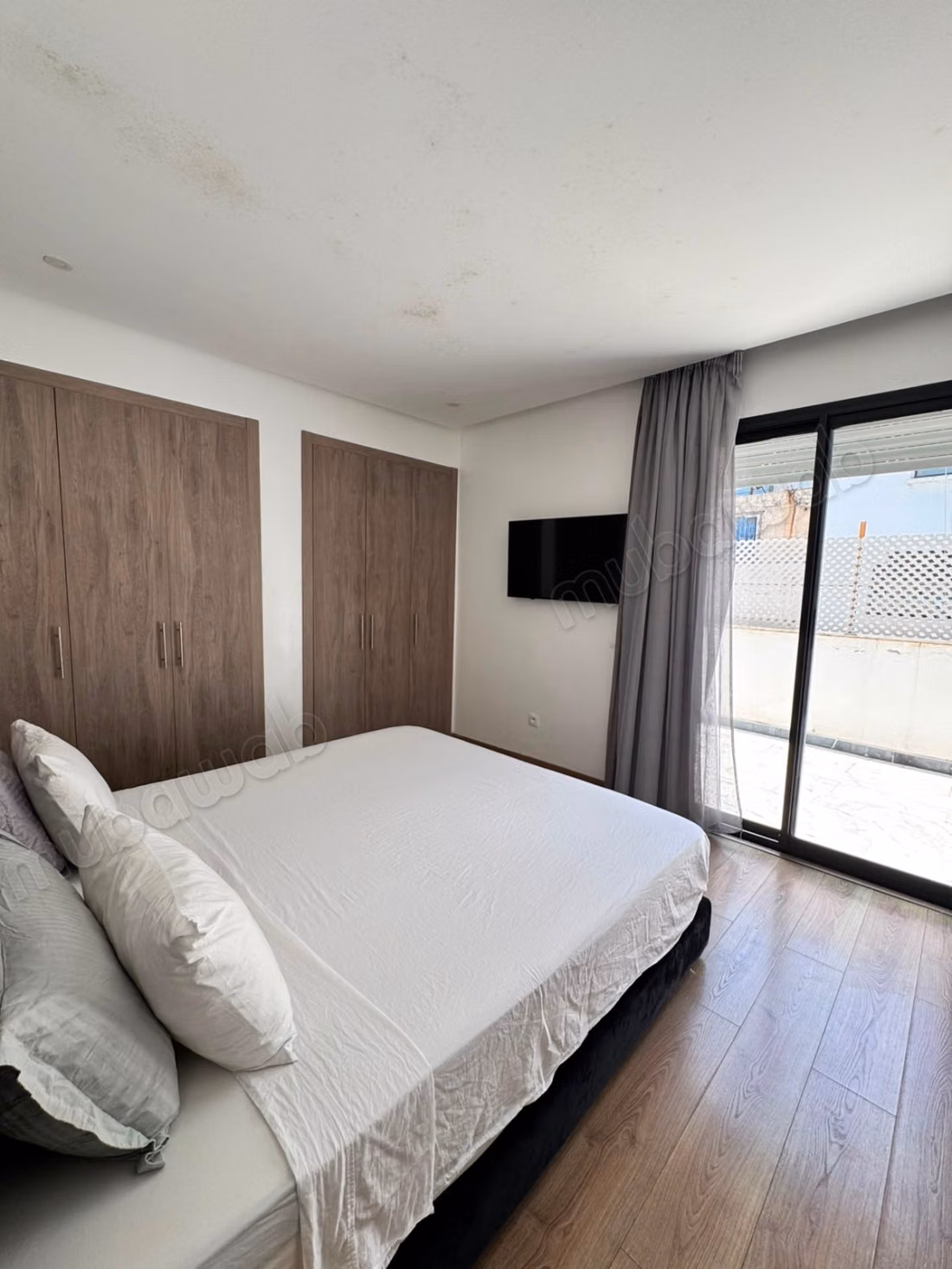 Estudio excepcional con terraza - vista al twin center, Gauthier Superior