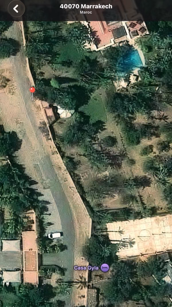 Vente de terrain à Ennakhil Palmeraie.
Surface totale 10000 m²