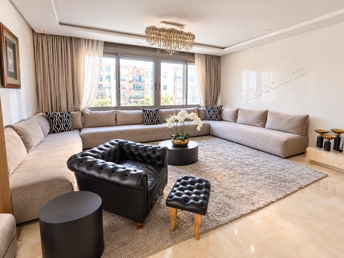 Huur Appartement met 3 gemeubileerde slaapkamers van 169 m² – Anfa Boulevard, Casablanca