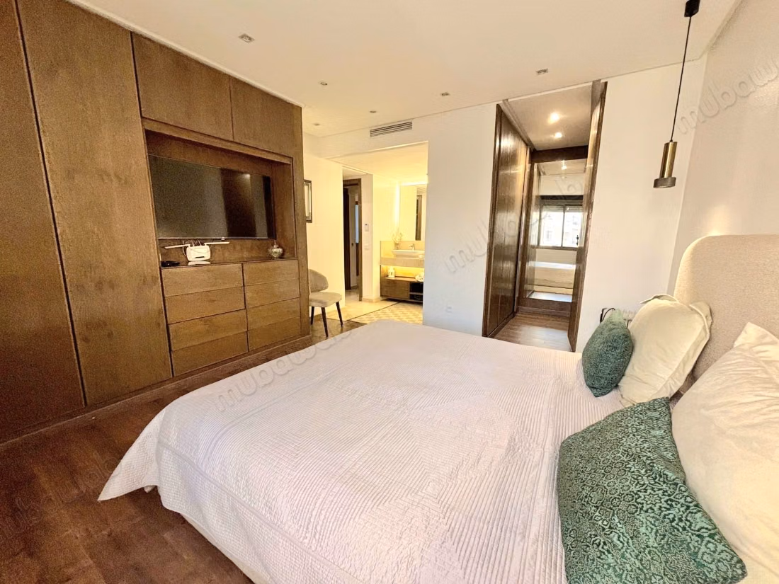 Huur Appartement met 3 gemeubileerde slaapkamers van 169 m² – Anfa Boulevard, Casablanca