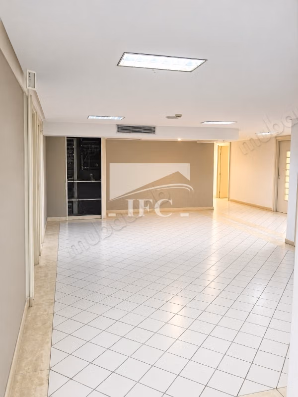 Bureau en 10 espaces 420m² CUN IFCU117