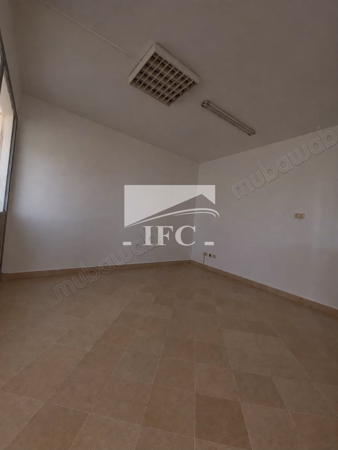 Bureau en 7 espaces 180m² Montplaisir IFCM256