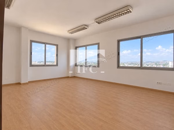 Bureau en 7 espaces 180m² Montplaisir IFCM256