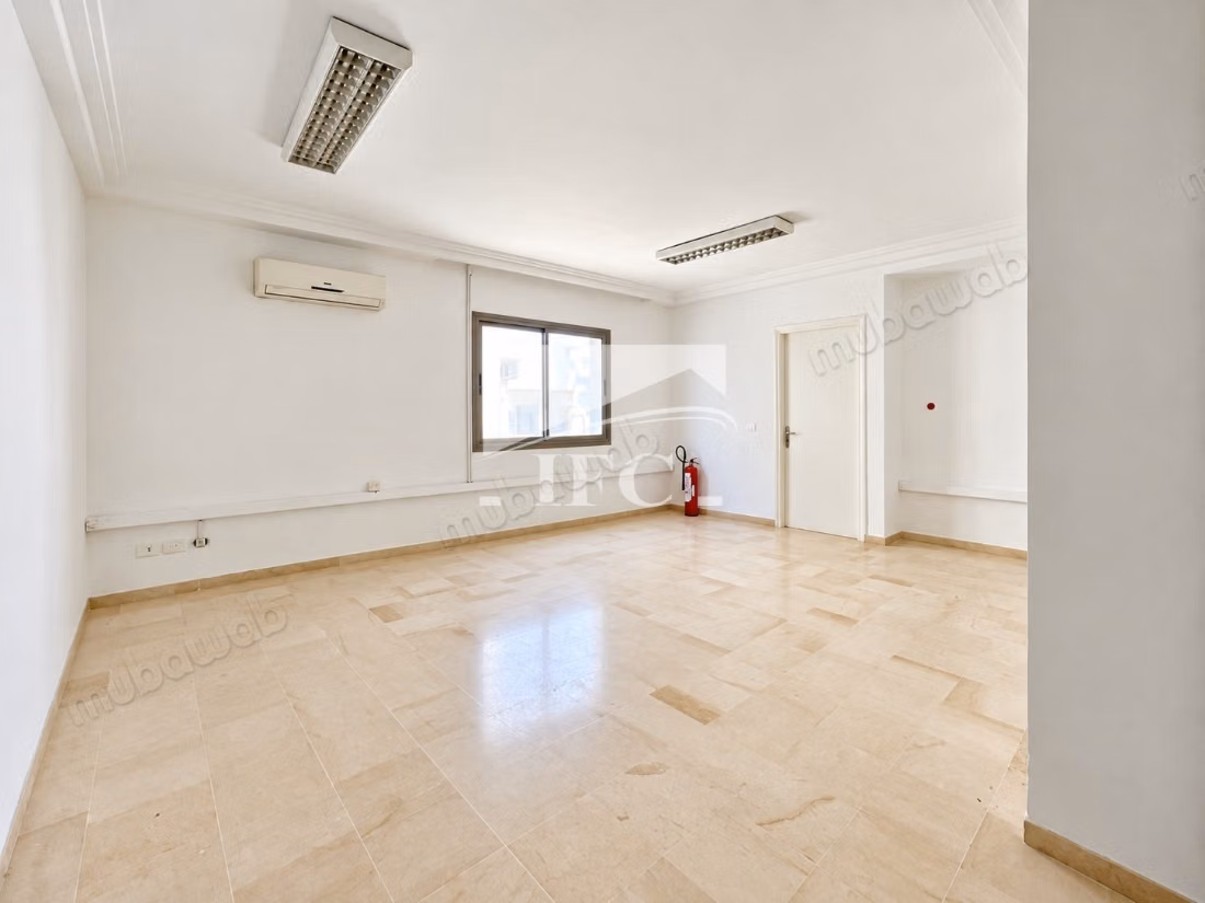 Bureaux à louer sur deux niveaux avec terrasse – 460 m² – Cité Jardin, Montplaisir – IFCM243
