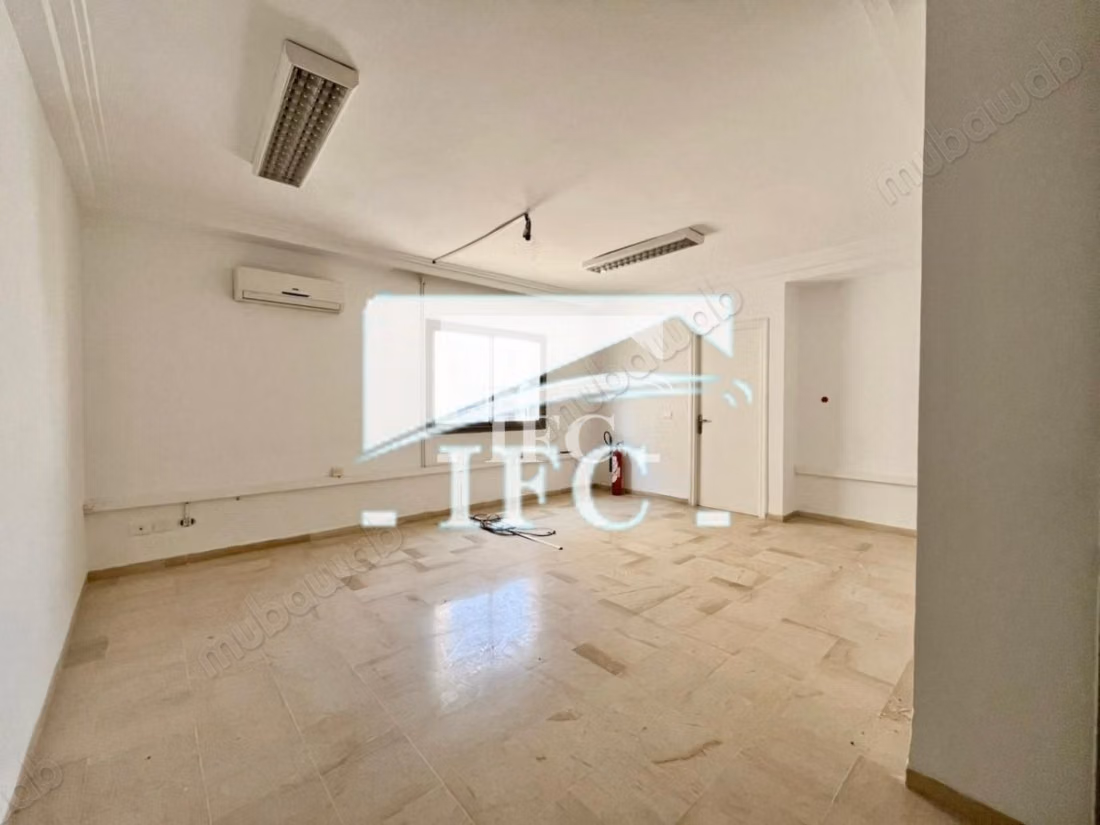 Bureaux à louer sur deux niveaux avec terrasse – 460 m² – Cité Jardin, Montplaisir – IFCM243