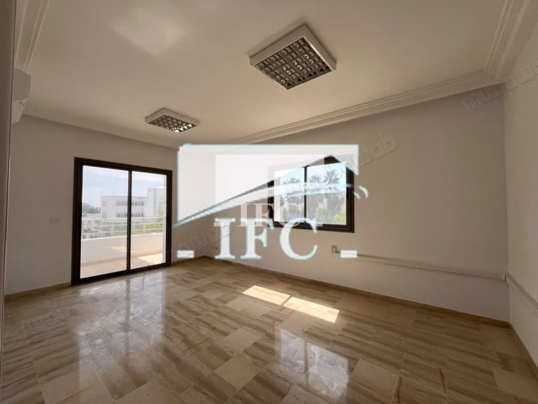 Bureaux à louer sur deux niveaux avec terrasse – 460 m² – Cité Jardin, Montplaisir – IFCM243