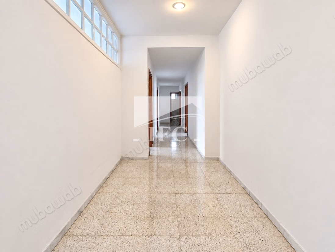 Bureau à louer en 13 espaces – 250 m² – Charguia 2 – IFCC87