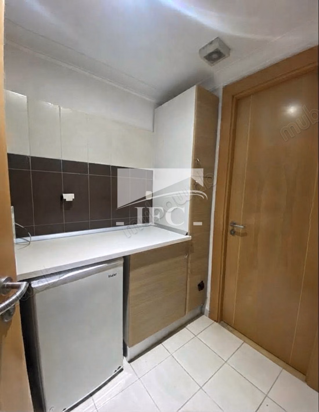 Office in 4 spaces 79m² Monplaisir IFCM253