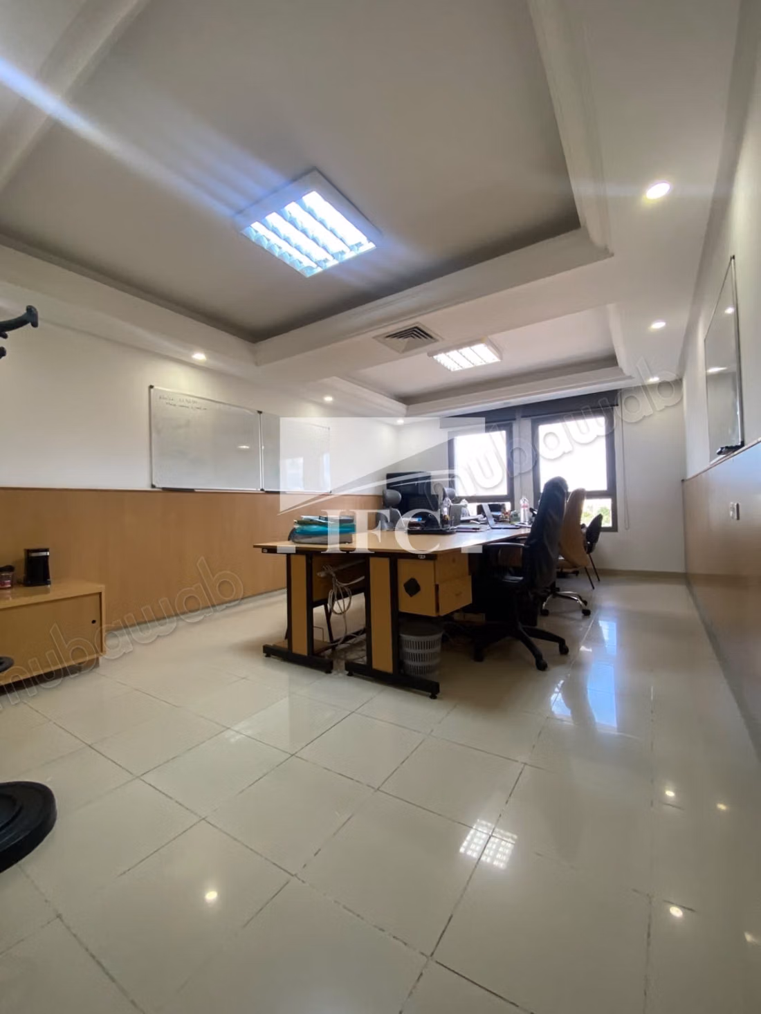 Office in 4 spaces 79m² Monplaisir IFCM253
