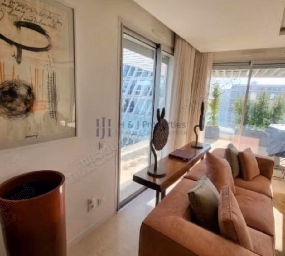 À louer appartement meublé avec grand terrasse à cfc