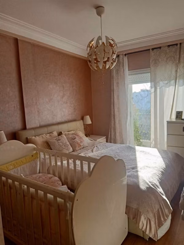 Sale of a medium-standard apartment in Lissasfa