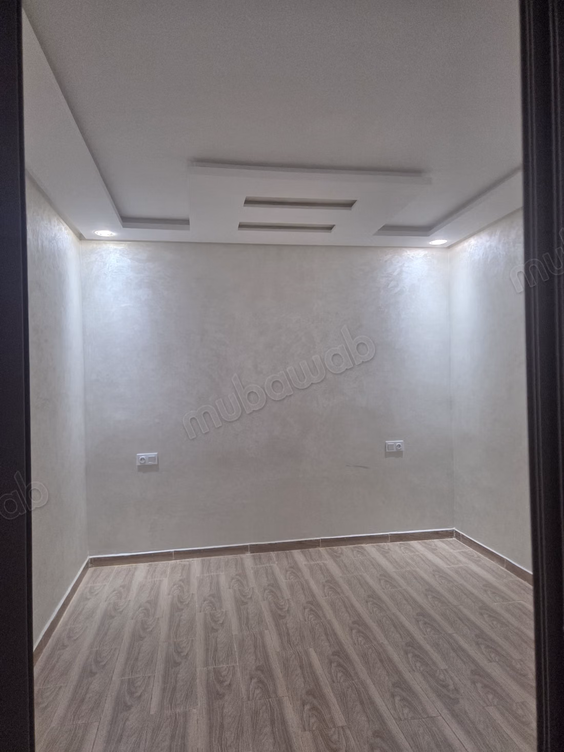 Appartement en location à Sala el Jadida. Superficie 96 m². Salon traditionnel marocain, résidence sécurisée