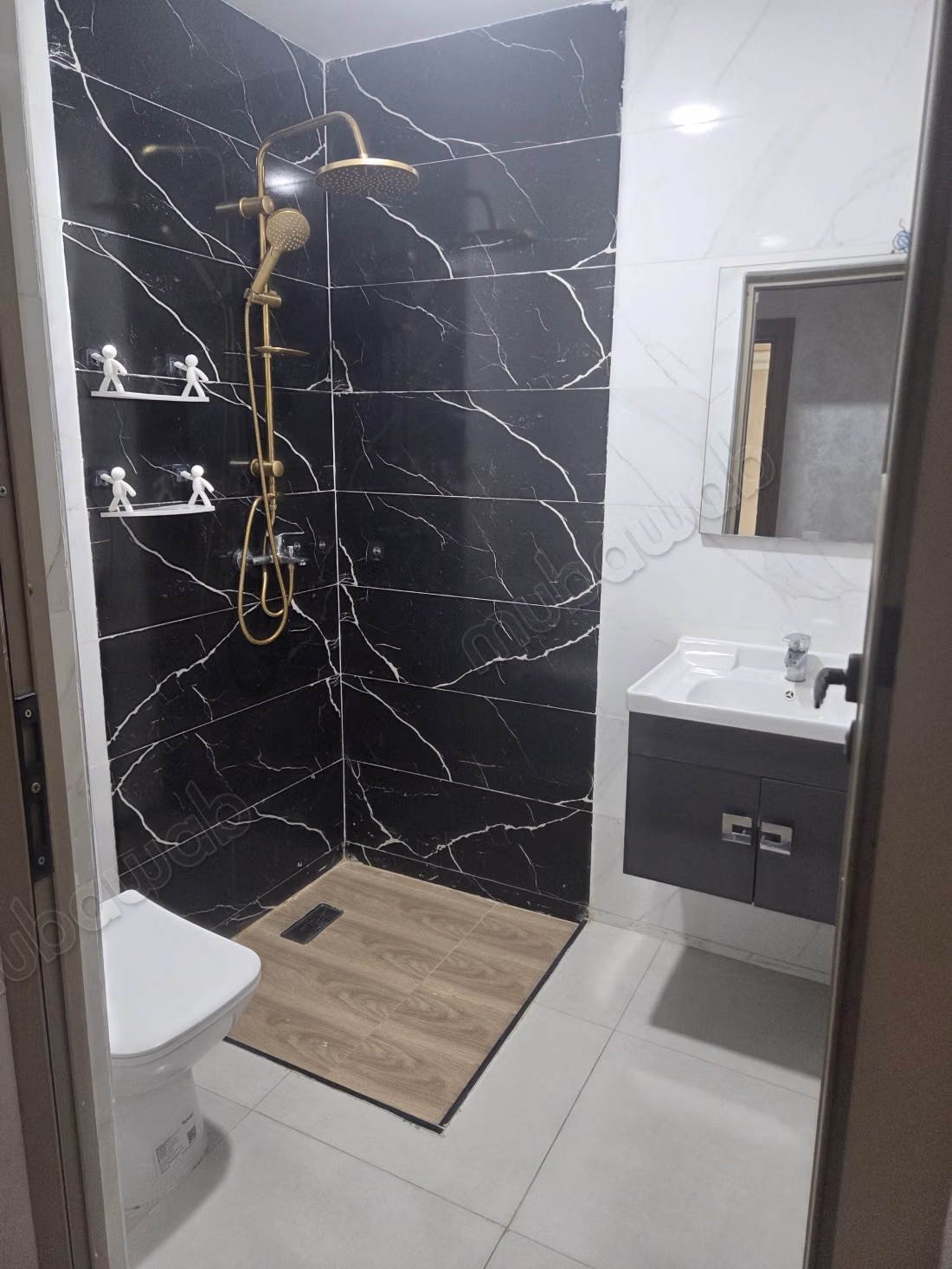Appartement en location à Sala el Jadida. Superficie 96 m². Salon traditionnel marocain, résidence sécurisée