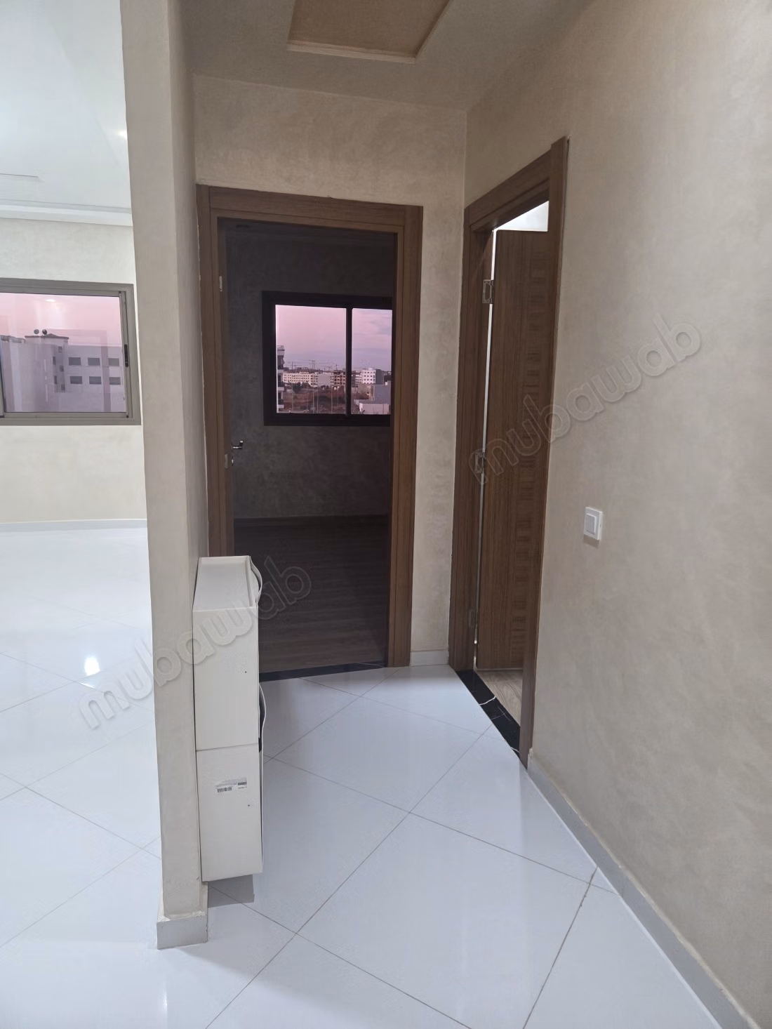 Appartement en location à Sala el Jadida. Superficie 96 m². Salon traditionnel marocain, résidence sécurisée