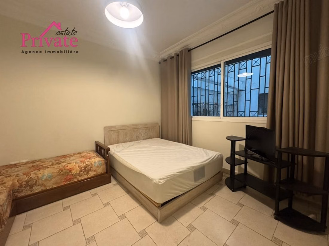 Location Appartement 69m² boulevard Tanger 
Ref: LM857