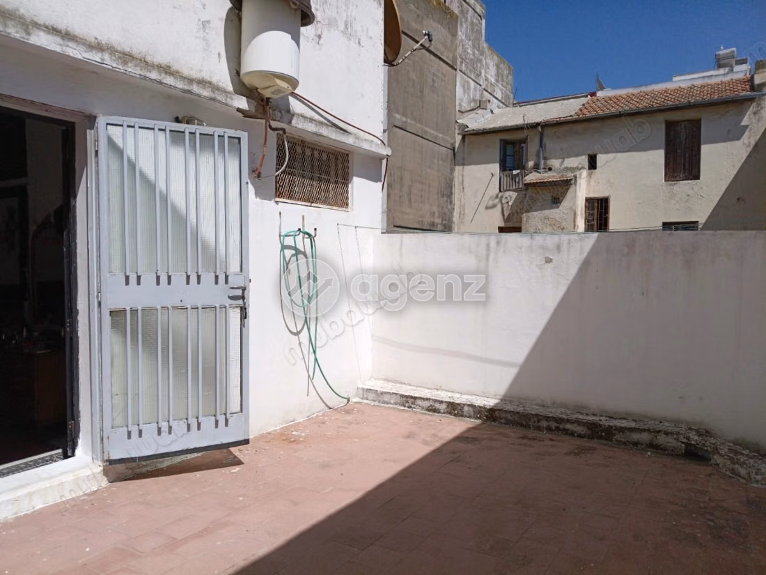 Duplex for sale 237 m², 7 bedrooms Liberté Casablanca