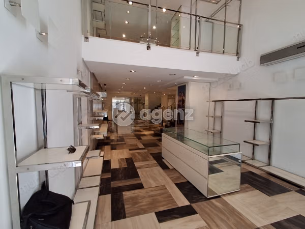 Commercio in affitto 154 m² Racine Casablanca