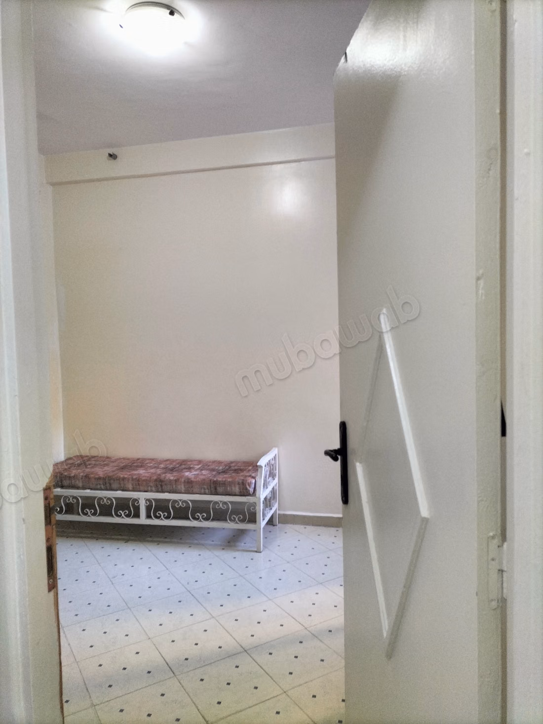 Belle maison en location à Anassi. 
Surface de 35 m²