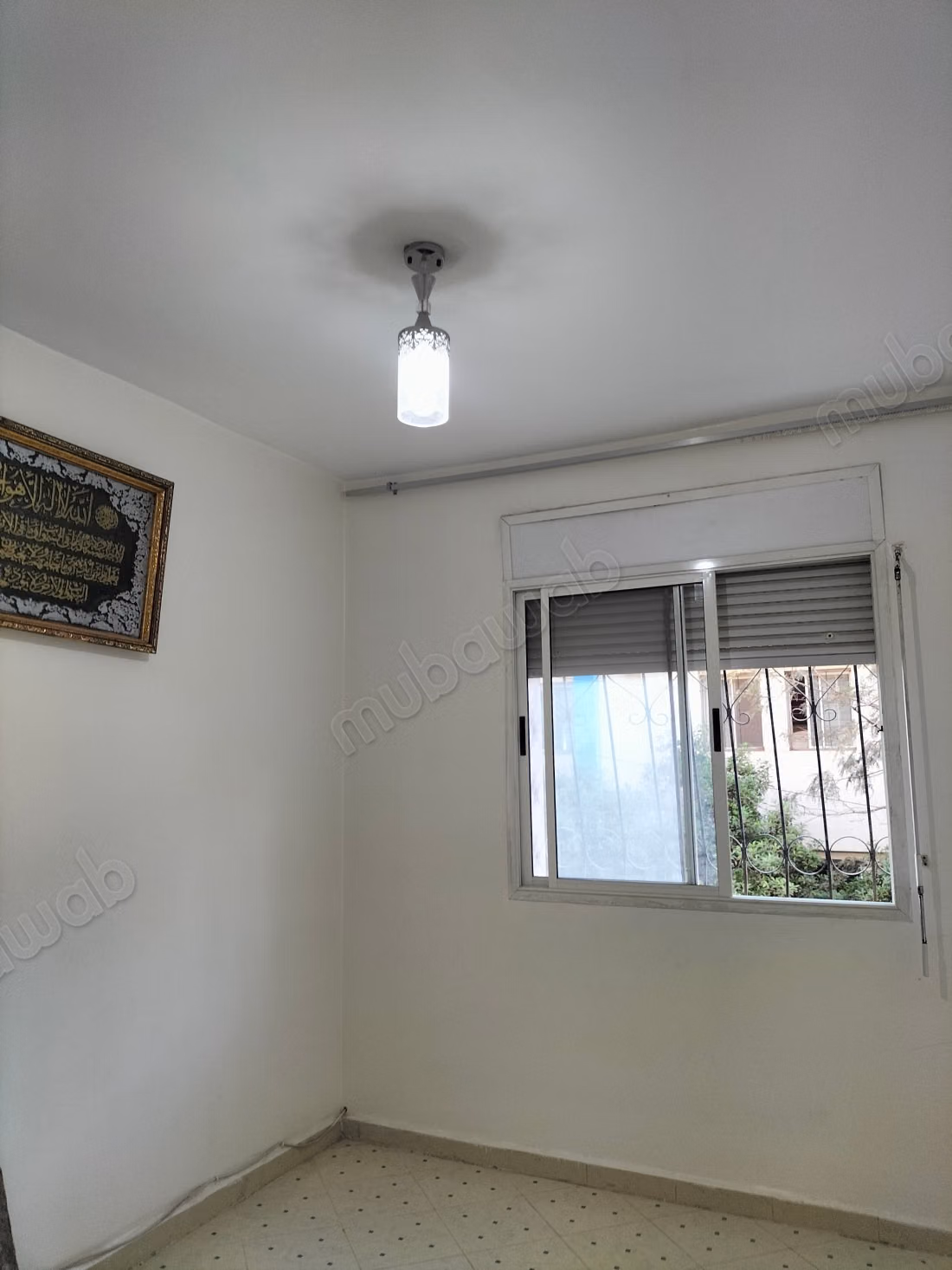 Belle maison en location à Anassi. 
Surface de 35 m²