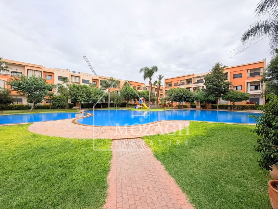 Magnifique appartement sur résidence piscine à Targa