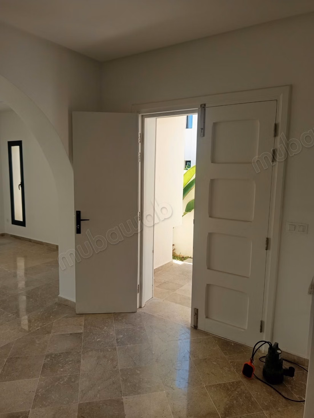 Villa in vendita – Zona Craxi 390 m²