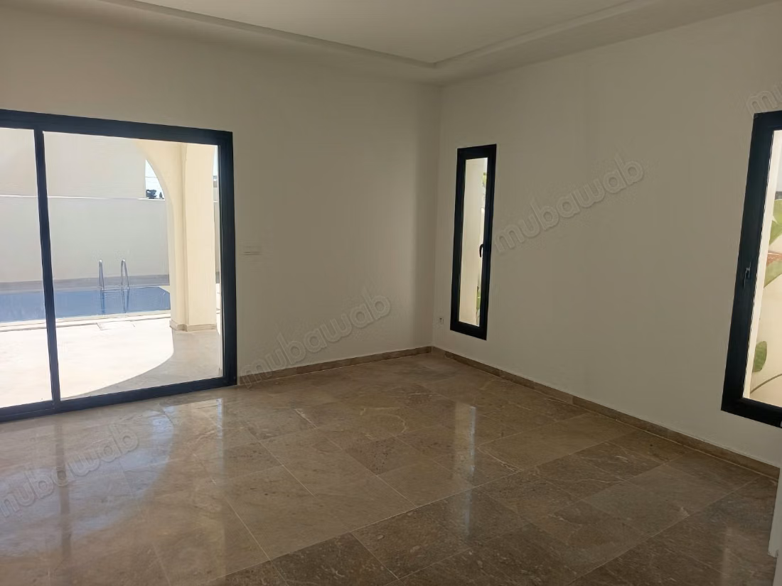 Villa in vendita – Zona Craxi 390 m²