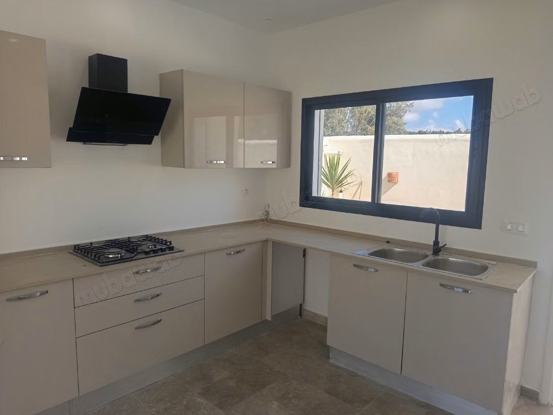 Villa in vendita – Zona Craxi 390 m²