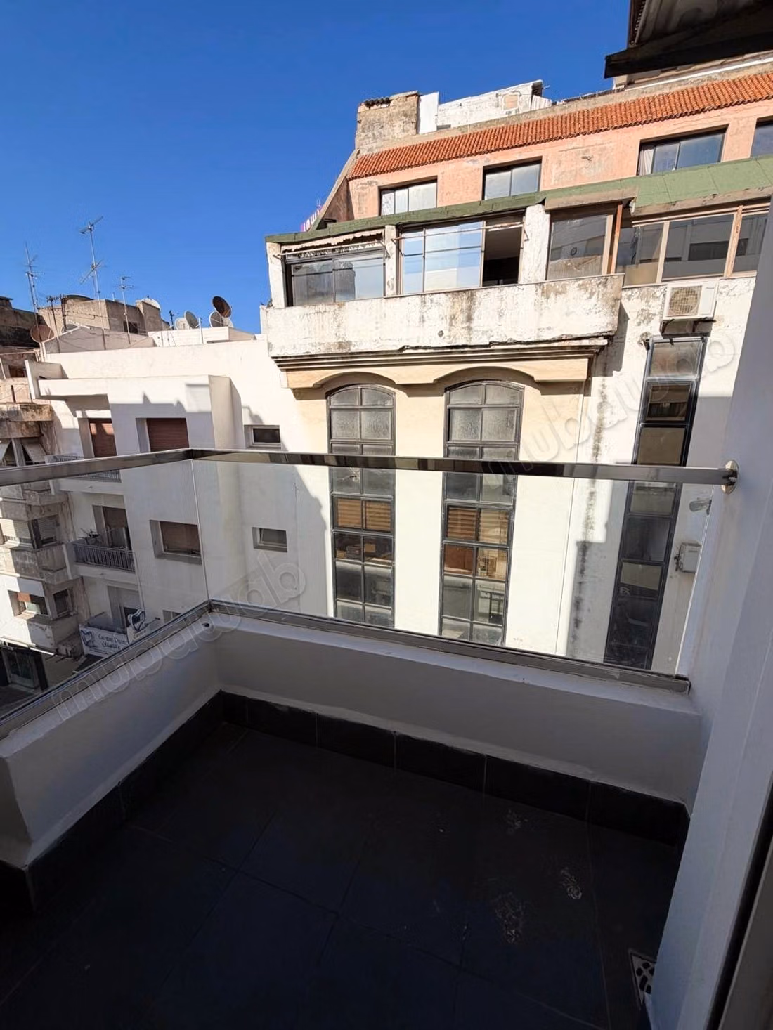 Good investment Luxury Studio 47m2 in Maarif facing Twins