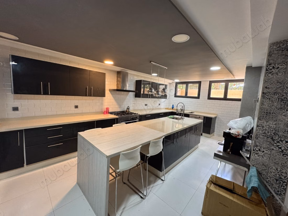 Villa in a row on 3 levels for sale
