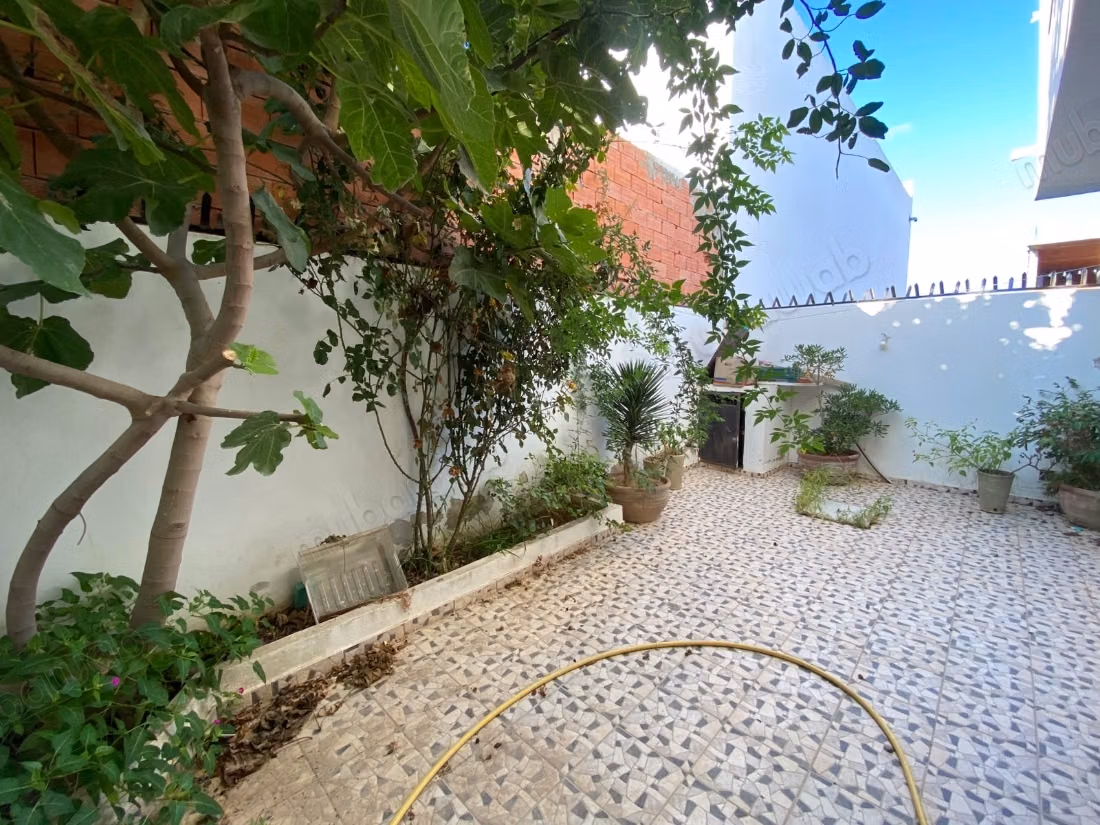 Villa à vendre à Cité Merdes, Kélibia