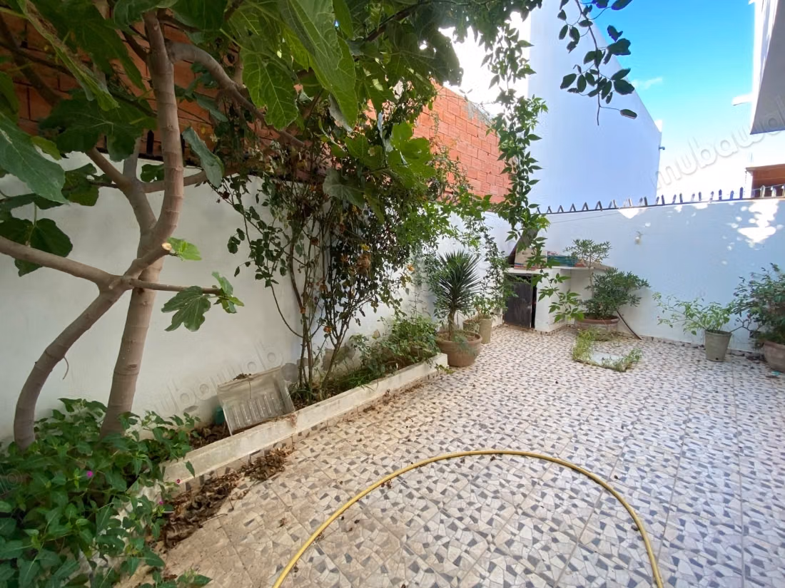 Villa à vendre à Cité Merdes, Kélibia