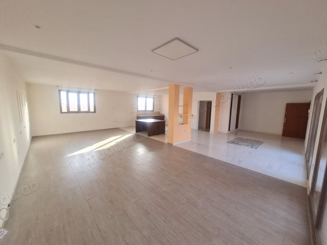 Superb premises for rent in Sidi Ghanem LO26133