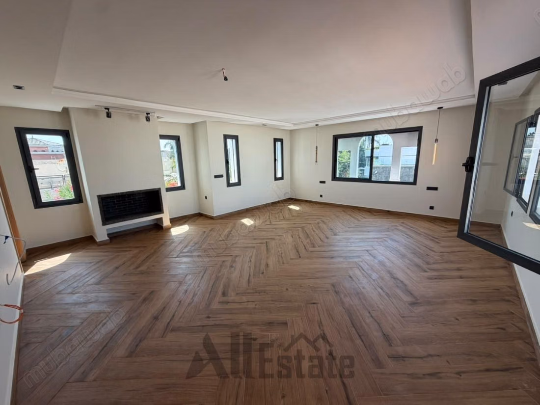 For Rent - Villa in Hay Riad, Sector 1 - Rabat