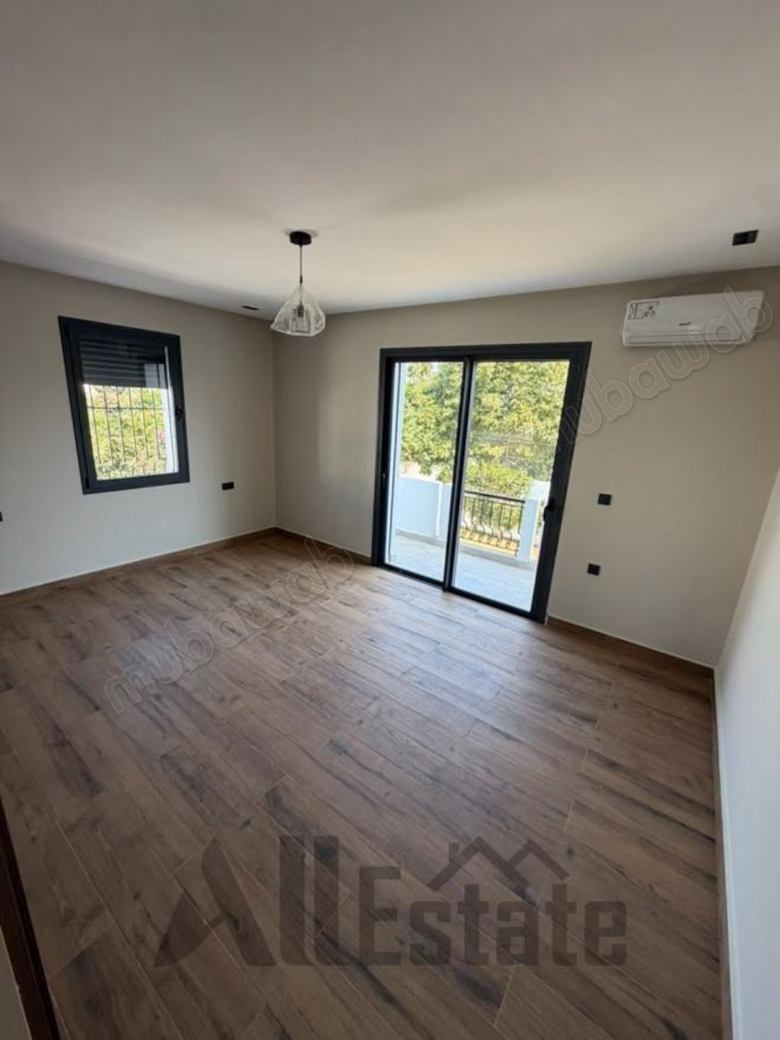 For Rent - Villa in Hay Riad, Sector 1 - Rabat