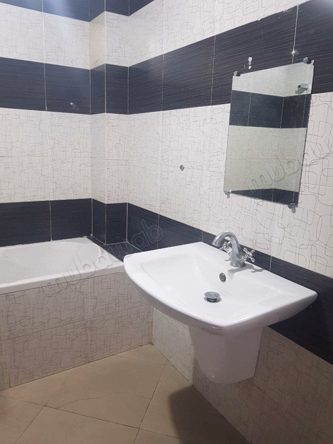 Apartamento vacío de lujo de 82m2 en Bd Anfa cerca del liceo Lyautey