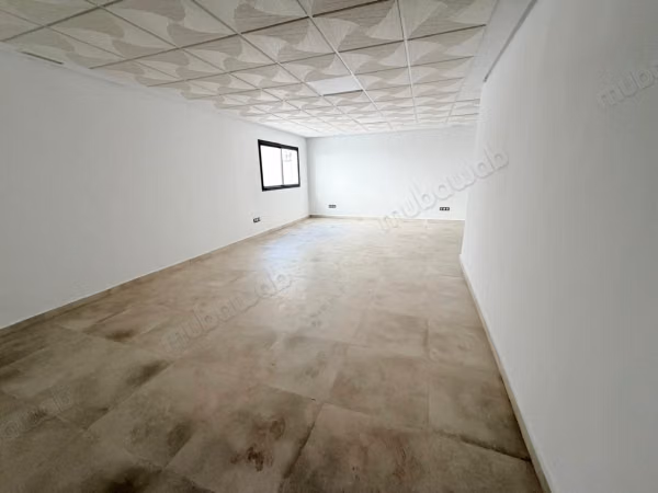 Hermosas oficinas en alquiler en Roches Noires. Superficie 55 m². Ascensor
