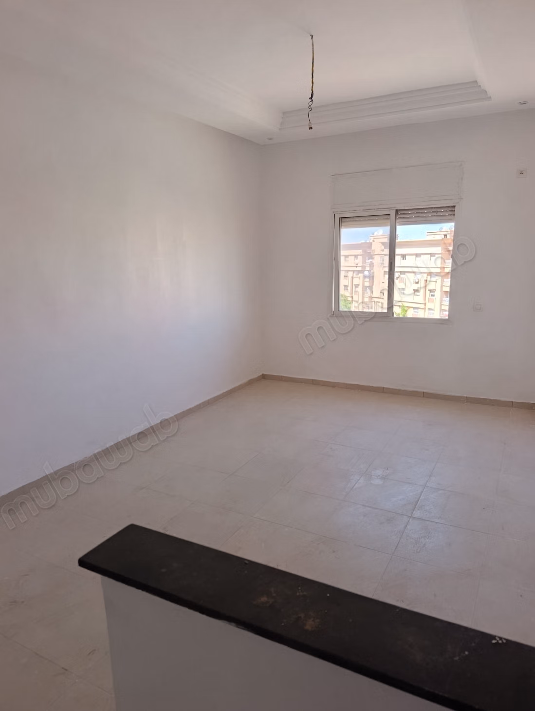 Zeer mooi appartement te huur in Ain Mezouar. 4 comfortabele kamers. Keuken met oven