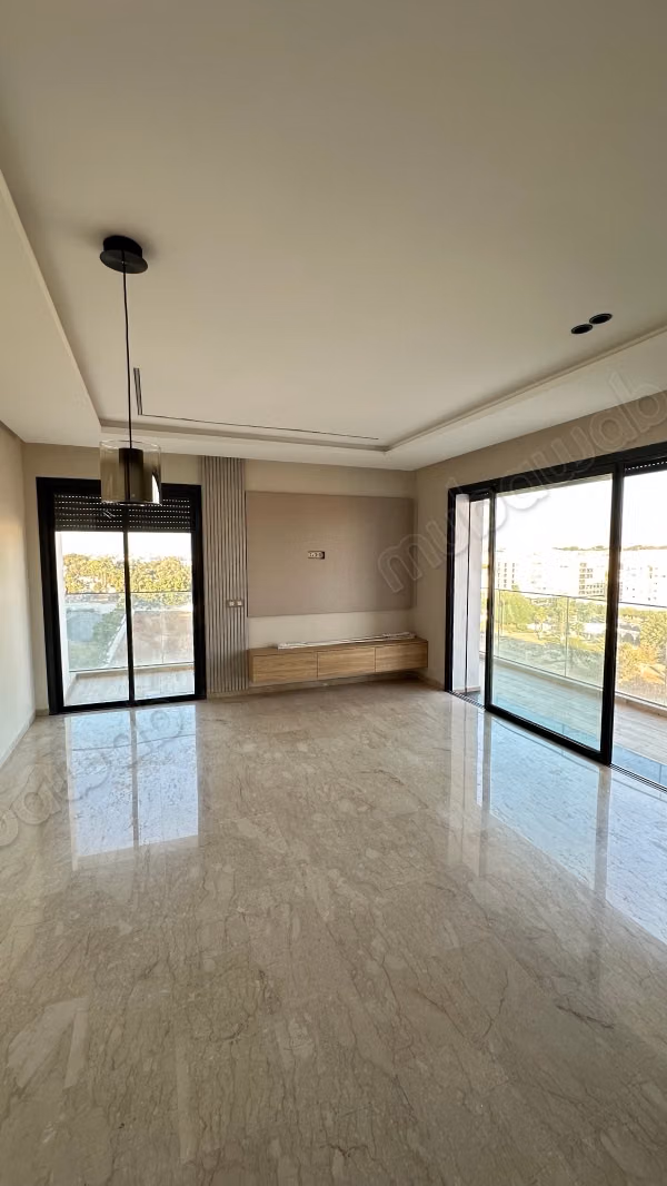 Appartamento moderno in affitto, Agdal