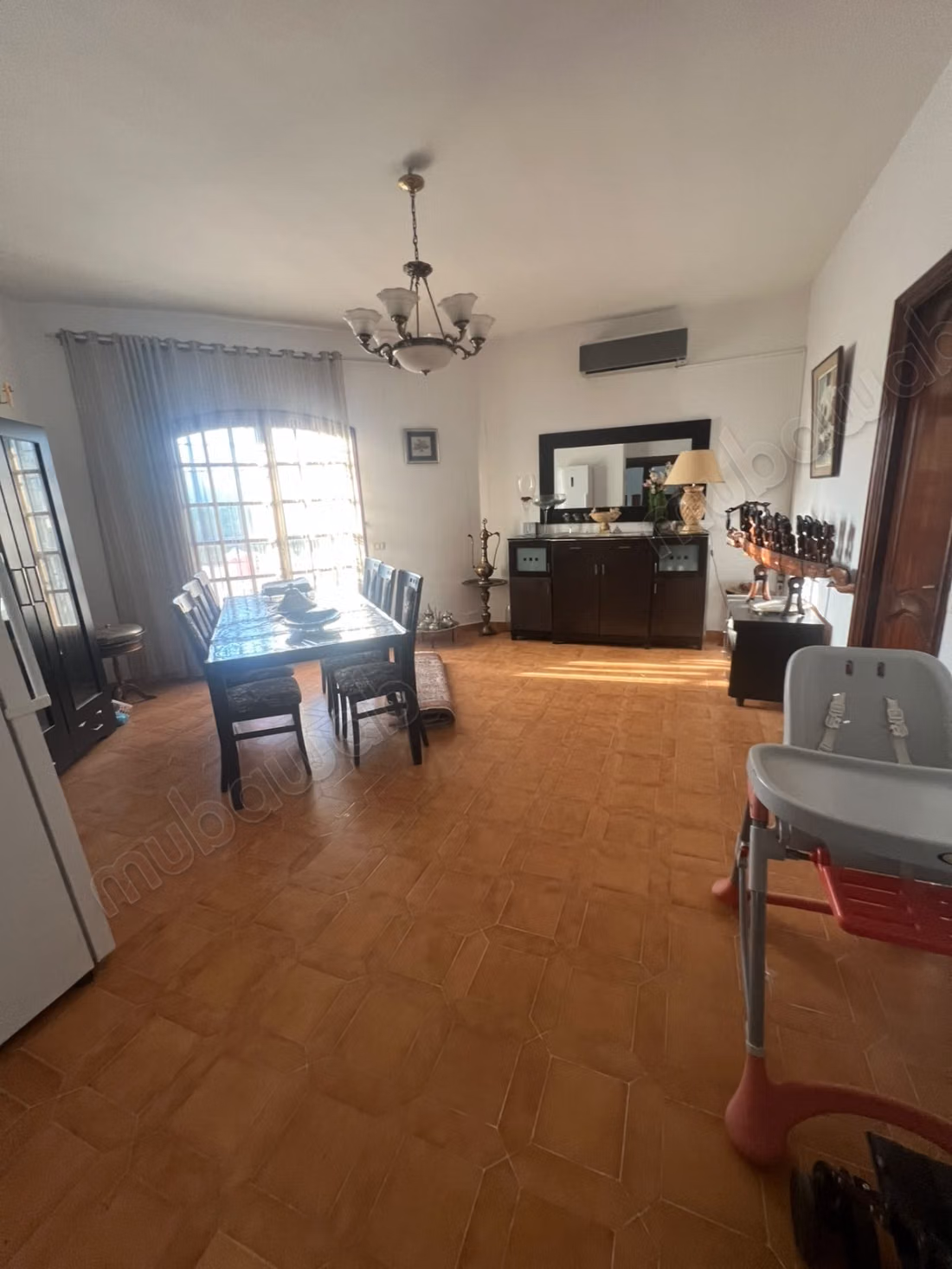 A vente villa plain pied avec piscine