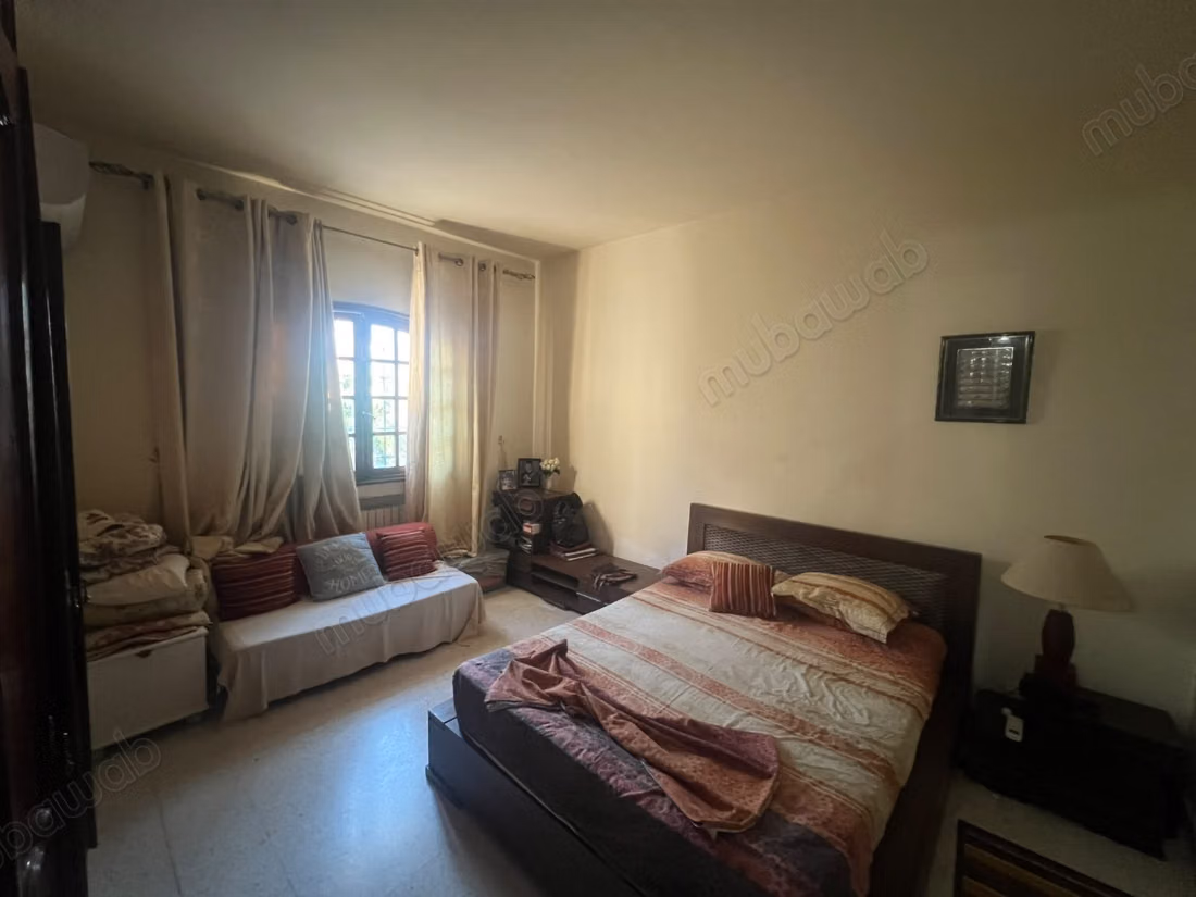 A vente villa plain pied avec piscine
