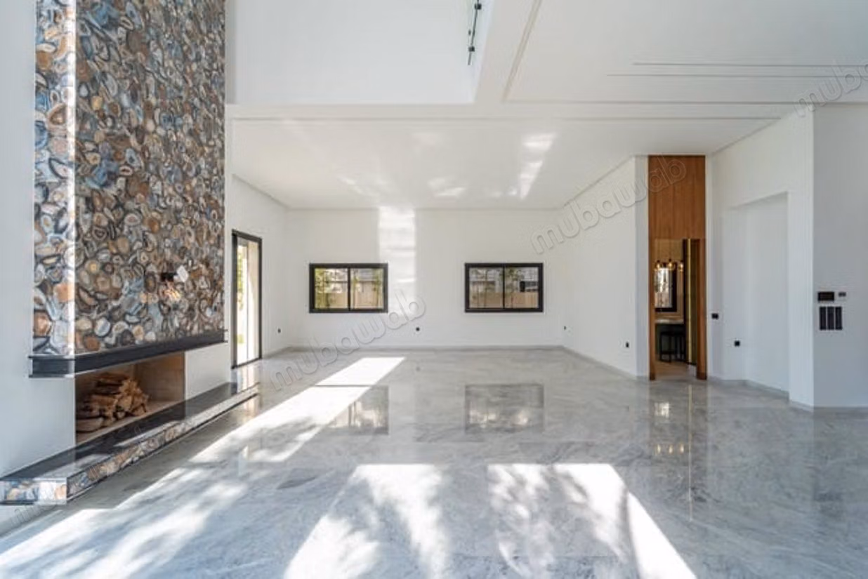 High-end villa for sale on Route de Tahanaout. 6 large rooms. Fireplace, pool